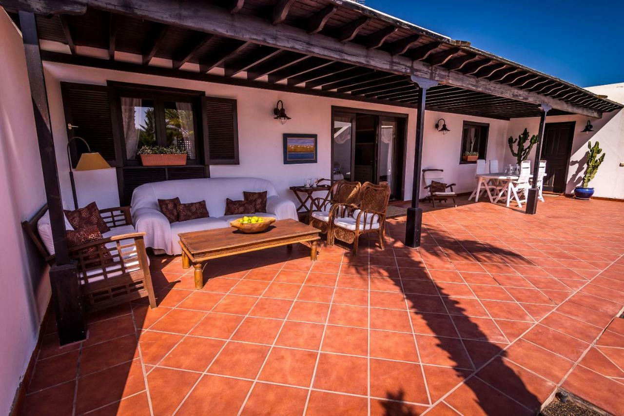 Villa Carmen Lanzarote กอสตา เตกีสเซ ภายนอก รูปภาพ